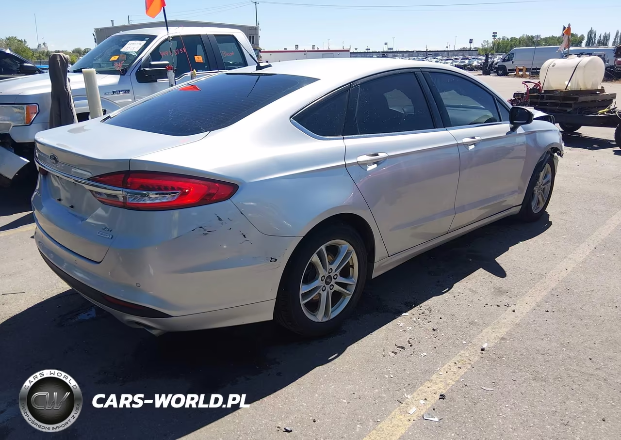2018 Ford Fusion Se VIN:3FA6P0HD4JR241385 - 4