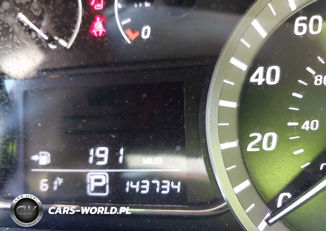 2015 Nissan Sentra Sr VIN:3N1AB7AP2FY236217 - 16