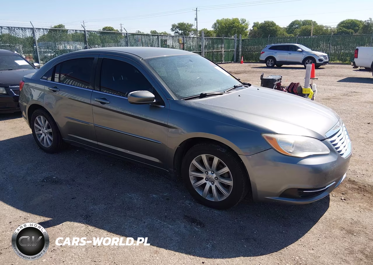 2013 Chrysler 200 Touring