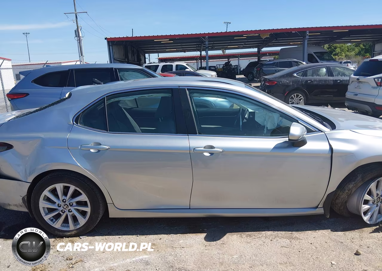2024 Toyota Camry Le VIN:4T1C11AK2RU903347 - 12
