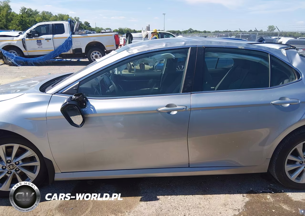 2024 Toyota Camry Le VIN:4T1C11AK2RU903347 - 13