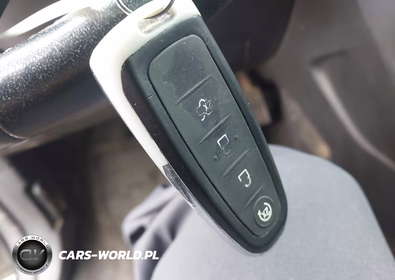 2014 Ford Focus Titanium VIN:1FADP3J25EL141656 - 11