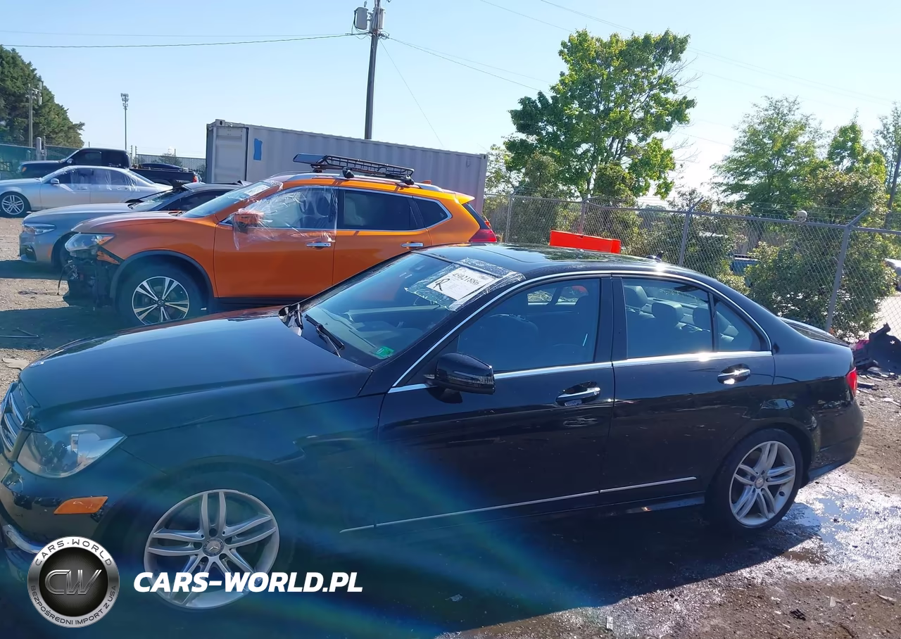 2013 Mercedes-Benz C 300 Sport 4Matic VIN:WDDGF8AB3DR253641 - 15