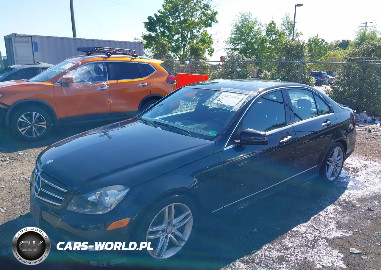 2013 Mercedes-Benz C 300 Sport 4Matic VIN:WDDGF8AB3DR253641 - 2