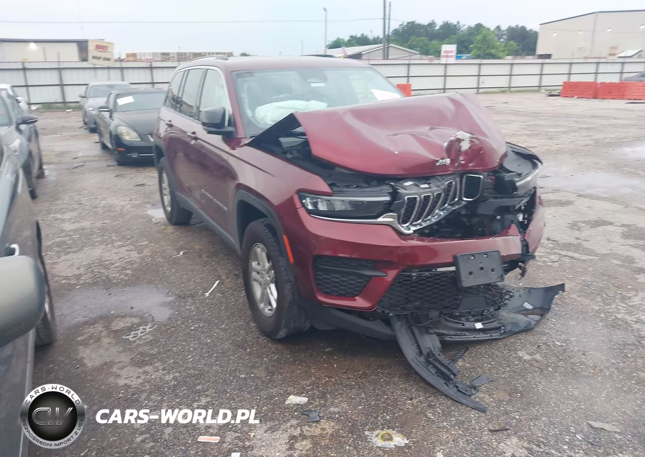 2023 Jeep Grand Cherokee Laredo 4X4