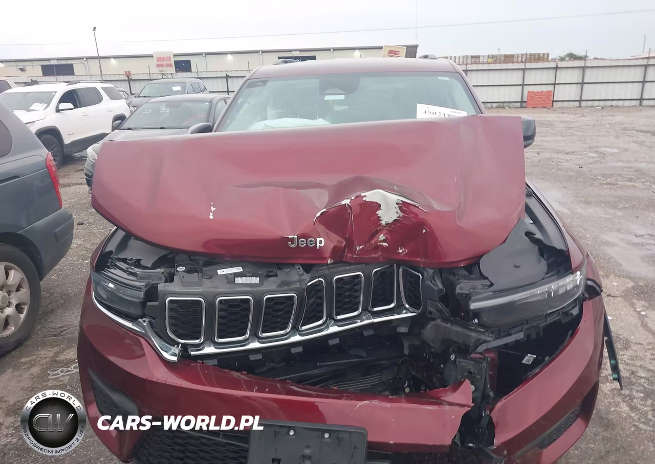 2023 Jeep Grand Cherokee Laredo 4X4 VIN:1C4RJHAG5PC674474 - 10