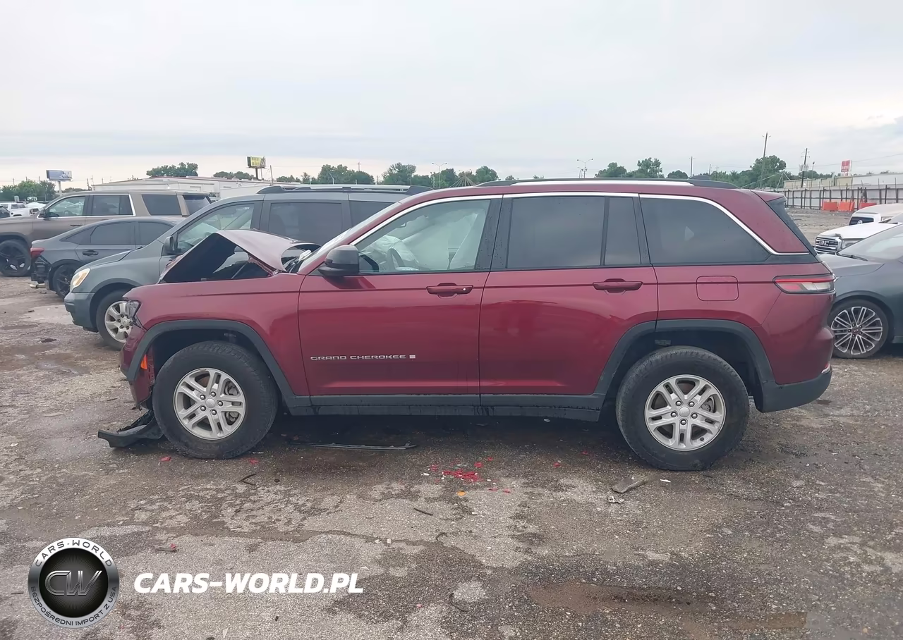 2023 Jeep Grand Cherokee Laredo 4X4 VIN:1C4RJHAG5PC674474 - 13