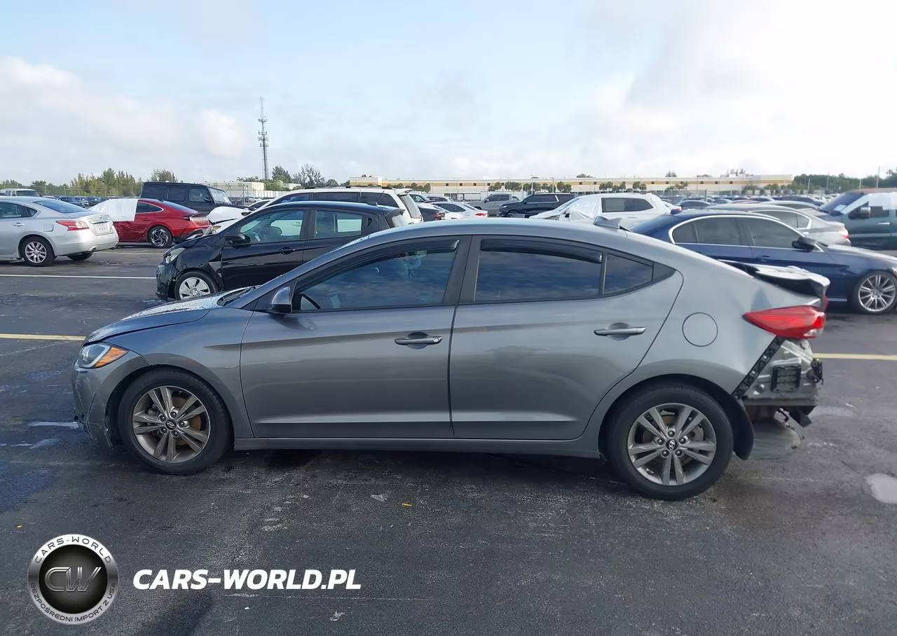 2018 Hyundai Elantra Sel VIN:5NPD84LF4JH267907 - 15
