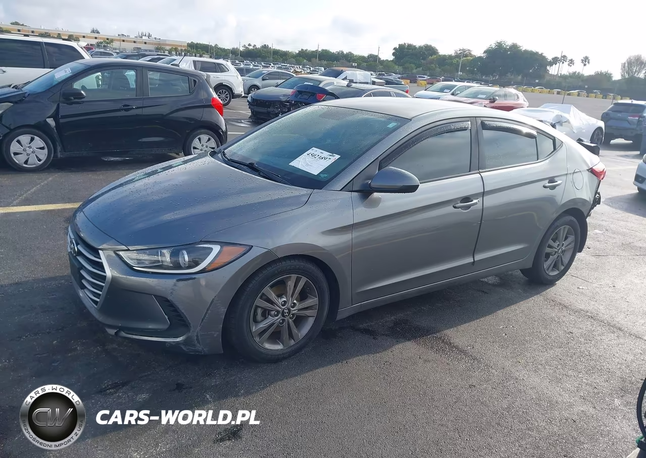 2018 Hyundai Elantra Sel VIN:5NPD84LF4JH267907 - 2
