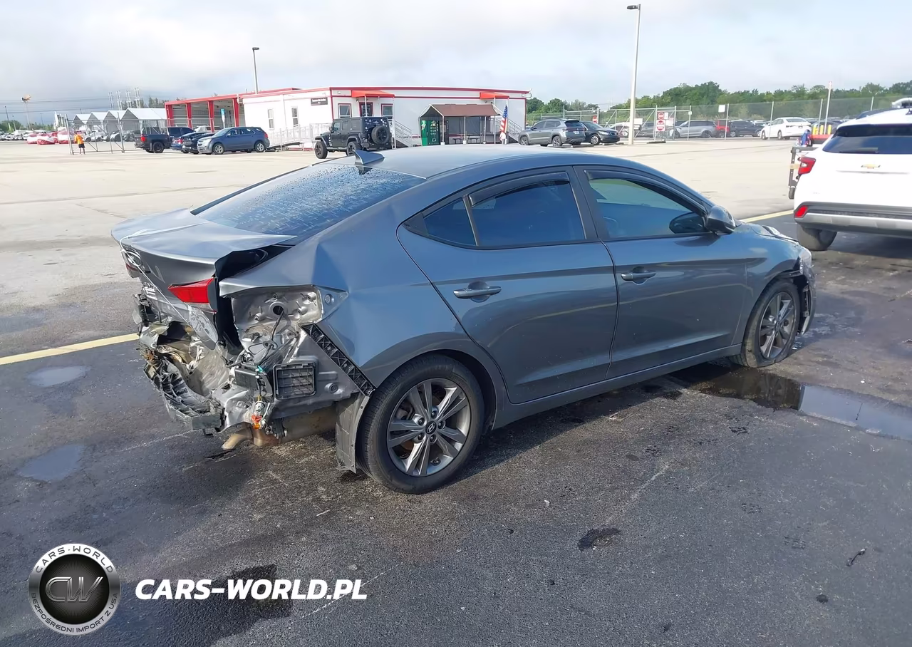 2018 Hyundai Elantra Sel VIN:5NPD84LF4JH267907 - 4