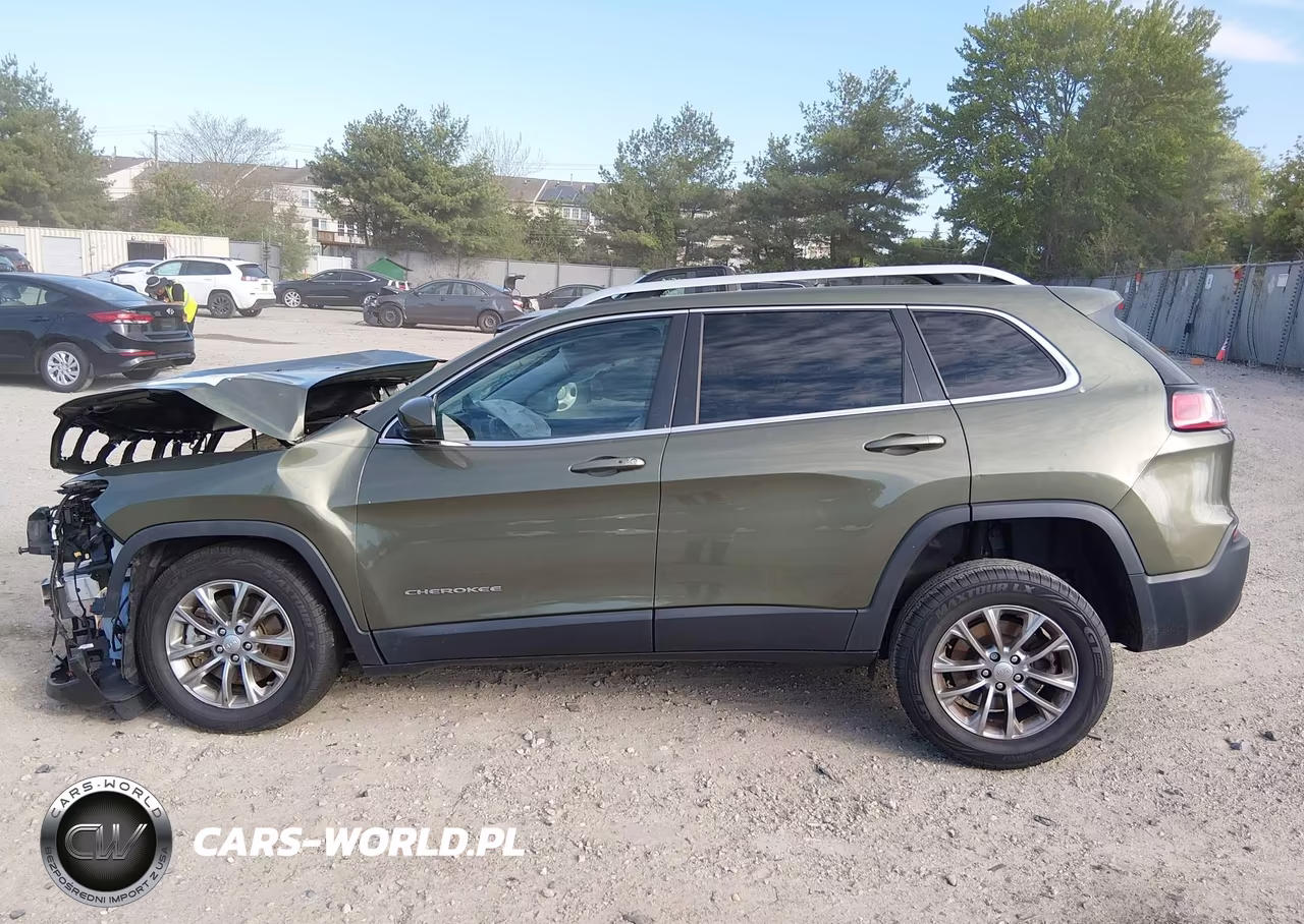 2021 Jeep Cherokee Latitude Lux 4X4 VIN:1C4PJMMX1MD149607 - 15