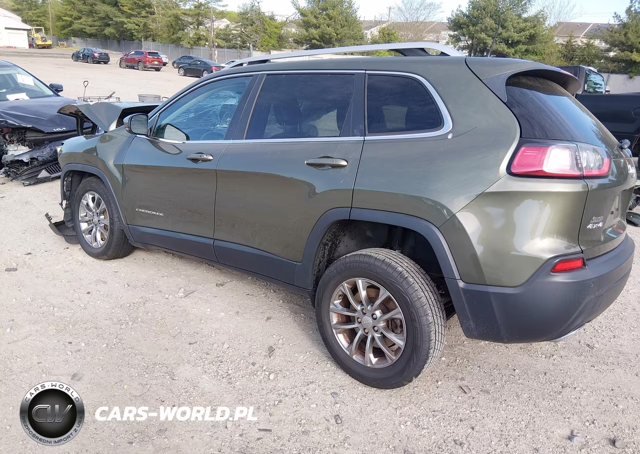 2021 Jeep Cherokee Latitude Lux 4X4 VIN:1C4PJMMX1MD149607 - 3