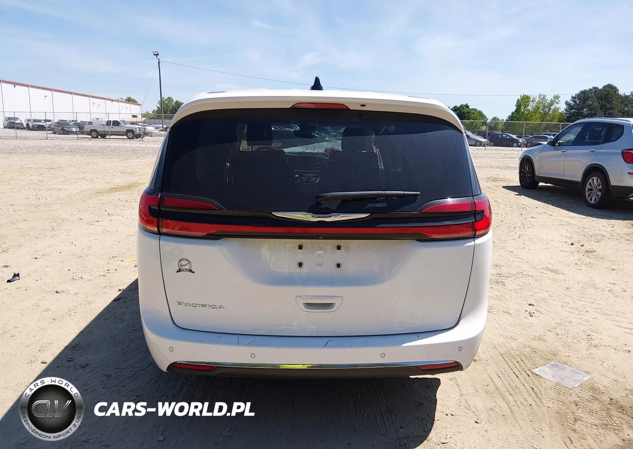 2023 Chrysler Pacifica Touring L VIN:2C4RC1BG8PR526522 - 17