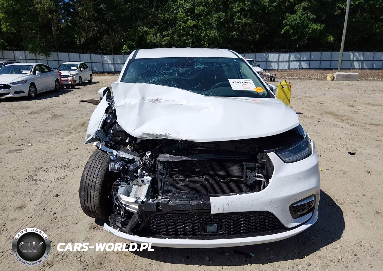 2023 Chrysler Pacifica Touring L VIN:2C4RC1BG8PR526522 - 6