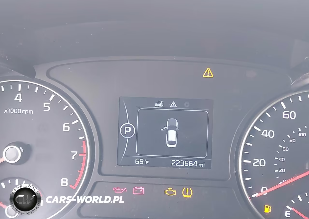 2017 Kia Optima Lx VIN:5XXGT4L37HG147669 - 16