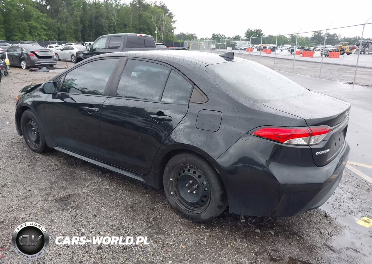 2020 Toyota Corolla Le VIN:5YFEPRAE5LP131015 - 3