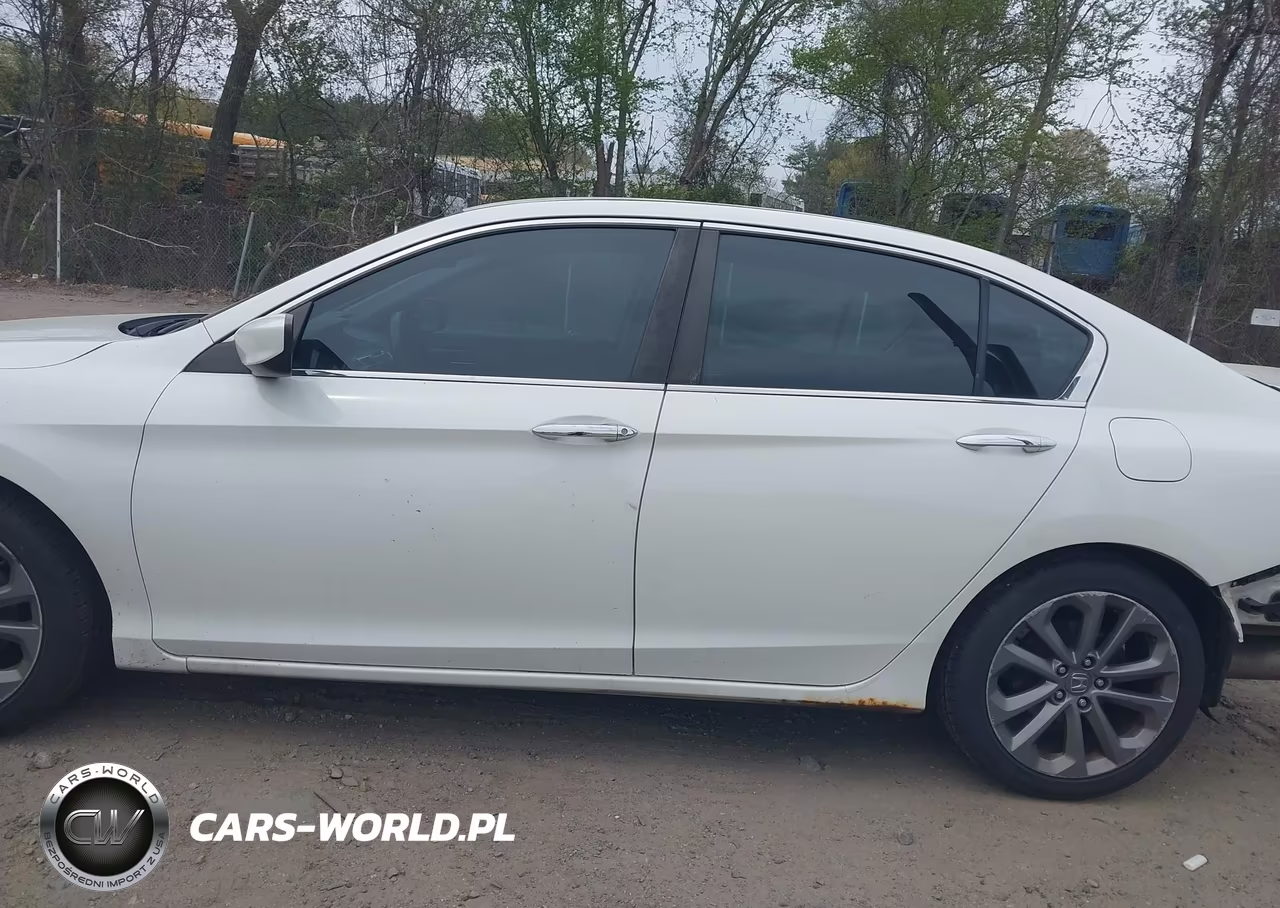 2014 Honda Accord Sport VIN:1HGCR2F53EA066157 - 15