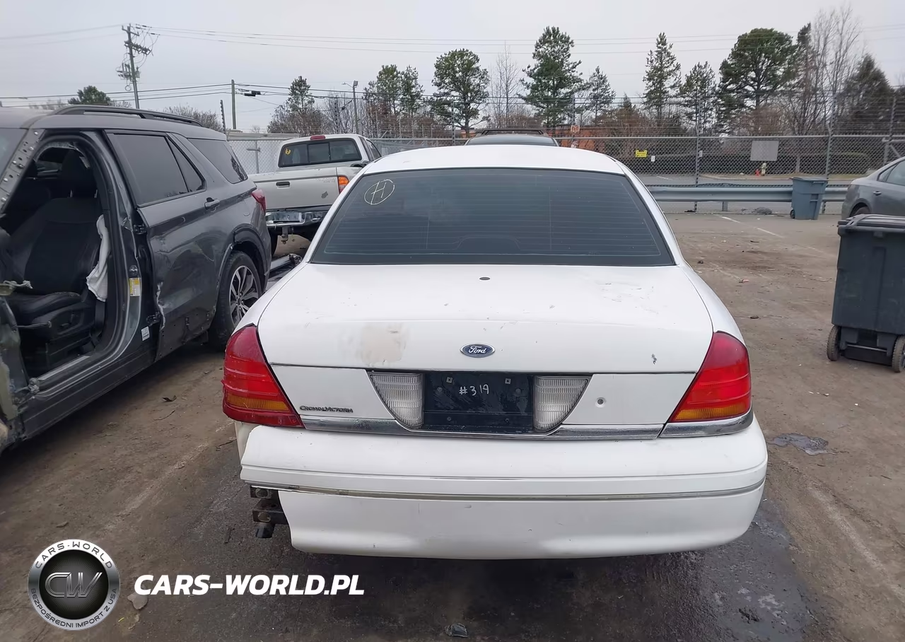 2001 Ford Crown Victoria Police Interceptor VIN:2FAFP71W61X168414 - 16