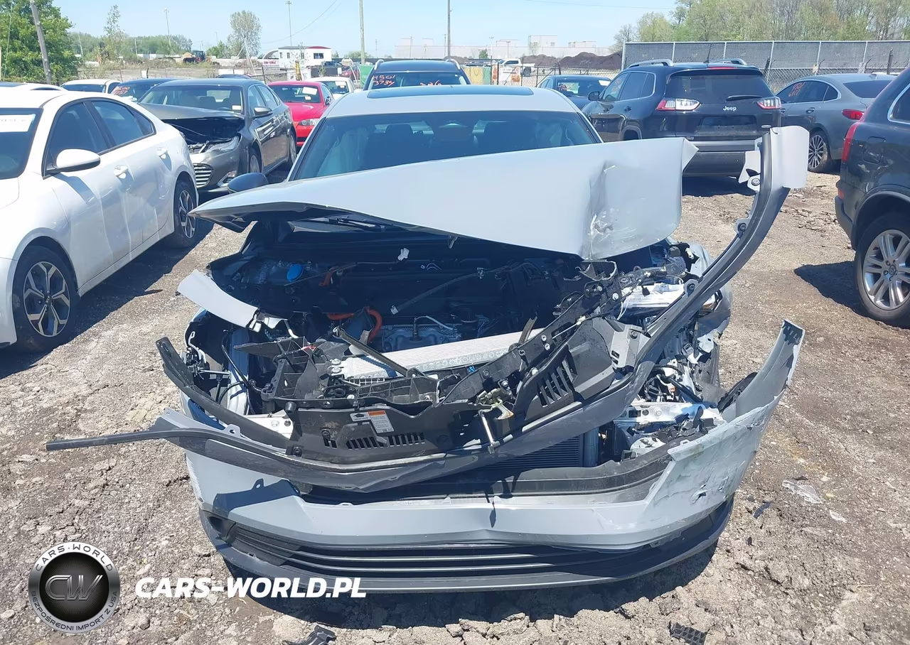 2025 Honda Accord Hybrid Sport VIN:1HGCY2F58SA094244 - 12
