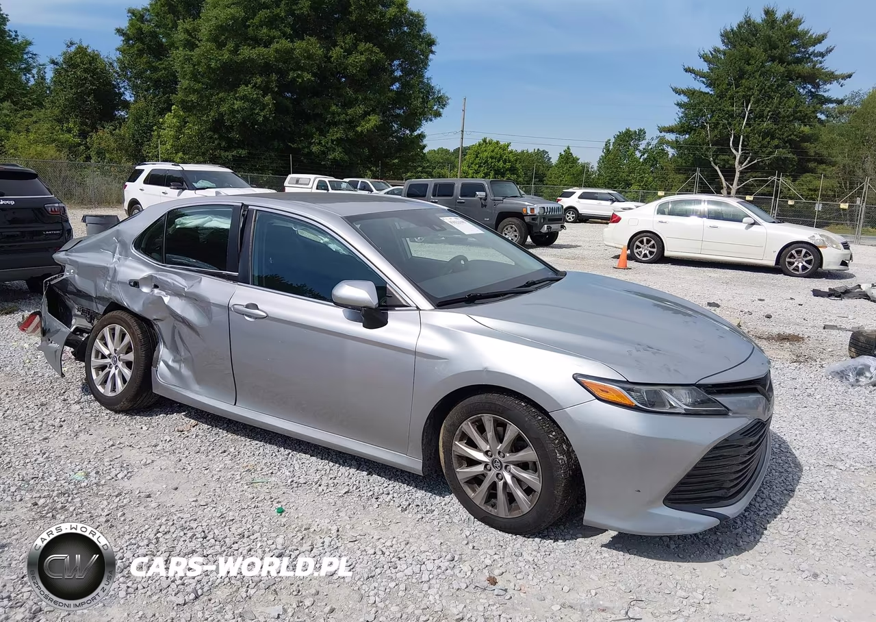 2019 Toyota Camry Le – zdjęcie 1 z 16