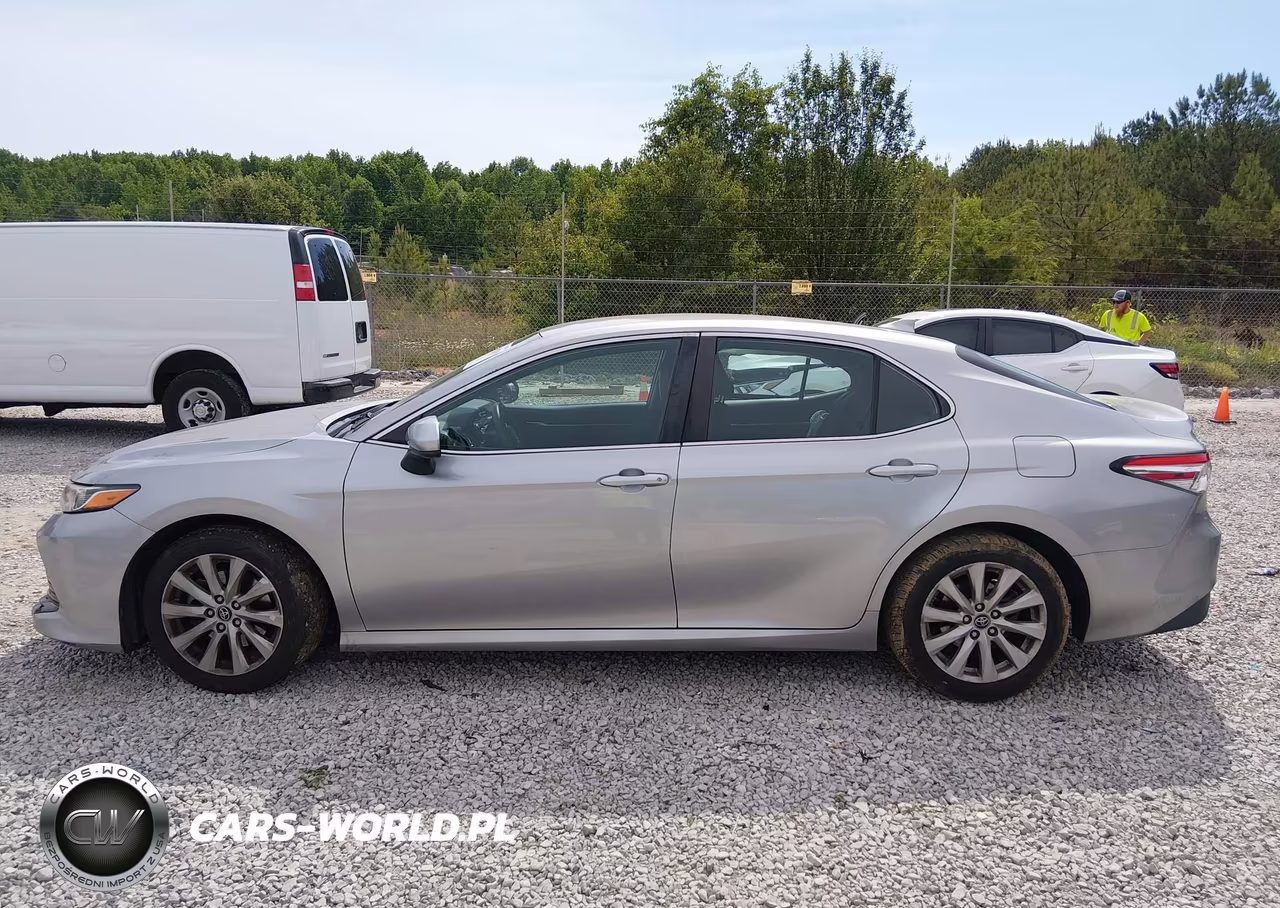 2019 Toyota Camry Le VIN:4T1B11HK2KU760391 - 14