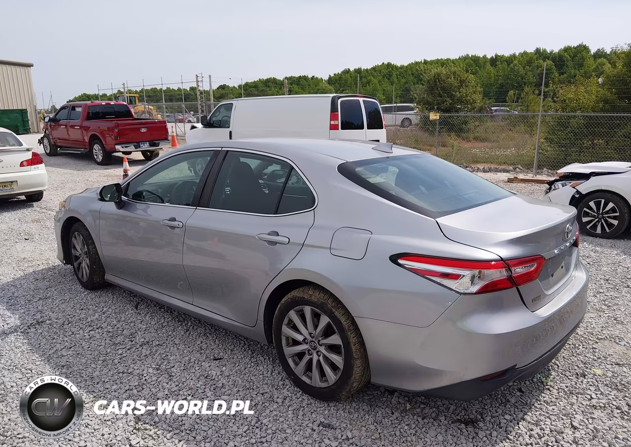2019 Toyota Camry Le VIN:4T1B11HK2KU760391 - 3