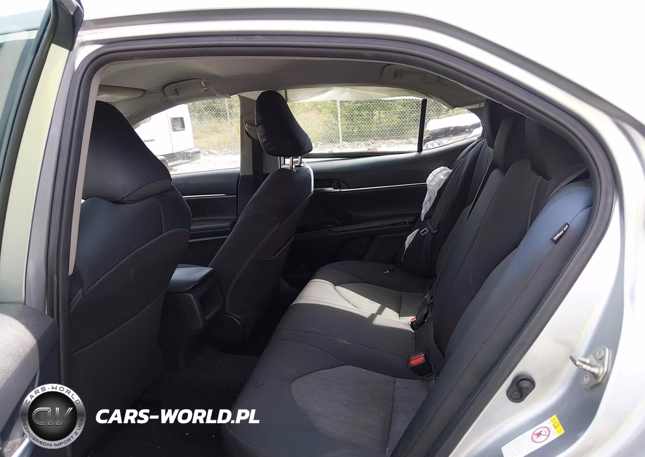 2019 Toyota Camry Le VIN:4T1B11HK2KU760391 - 8