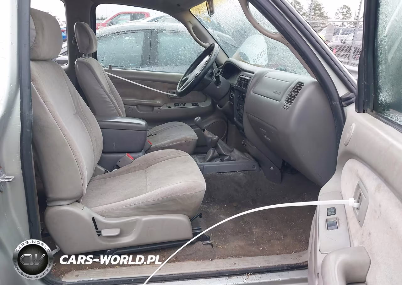 2004 Toyota Tacoma Base V6 VIN:5TEWN72N44Z370922 - 5