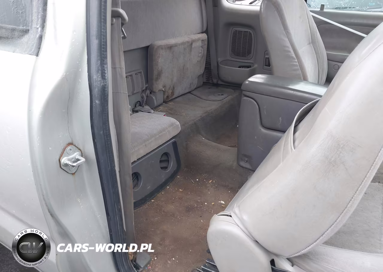 2004 Toyota Tacoma Base V6 VIN:5TEWN72N44Z370922 - 8
