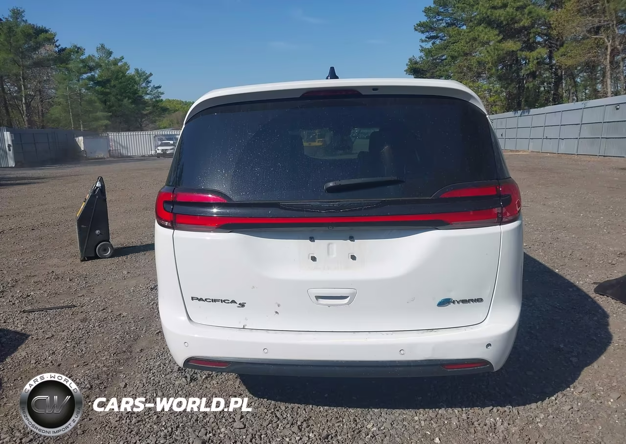 2023 Chrysler Pacifica Hybrid Touring L VIN:2C4RC1L78PR599629 - 17