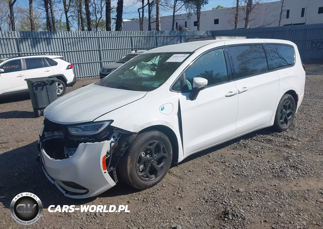 2023 Chrysler Pacifica Hybrid Touring L VIN:2C4RC1L78PR599629 - 2