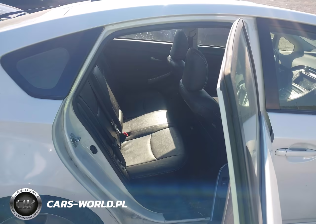 2015 Toyota Prius Persona Series Special Edition VIN:JTDKN3DUXF0397430 - 8