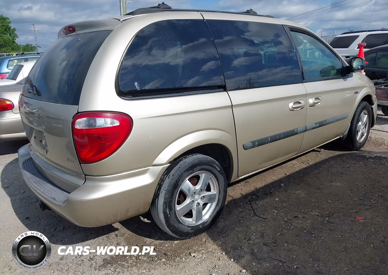 2005 Dodge Caravan Sxt VIN:1D4GP45R15B311105 - 4