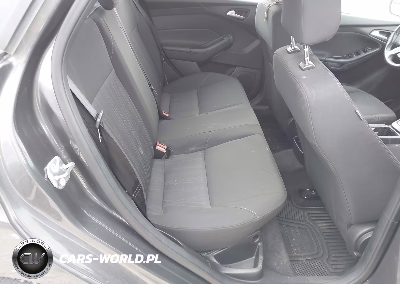 2016 Ford Focus Se VIN:1FADP3F23GL229486 - 8