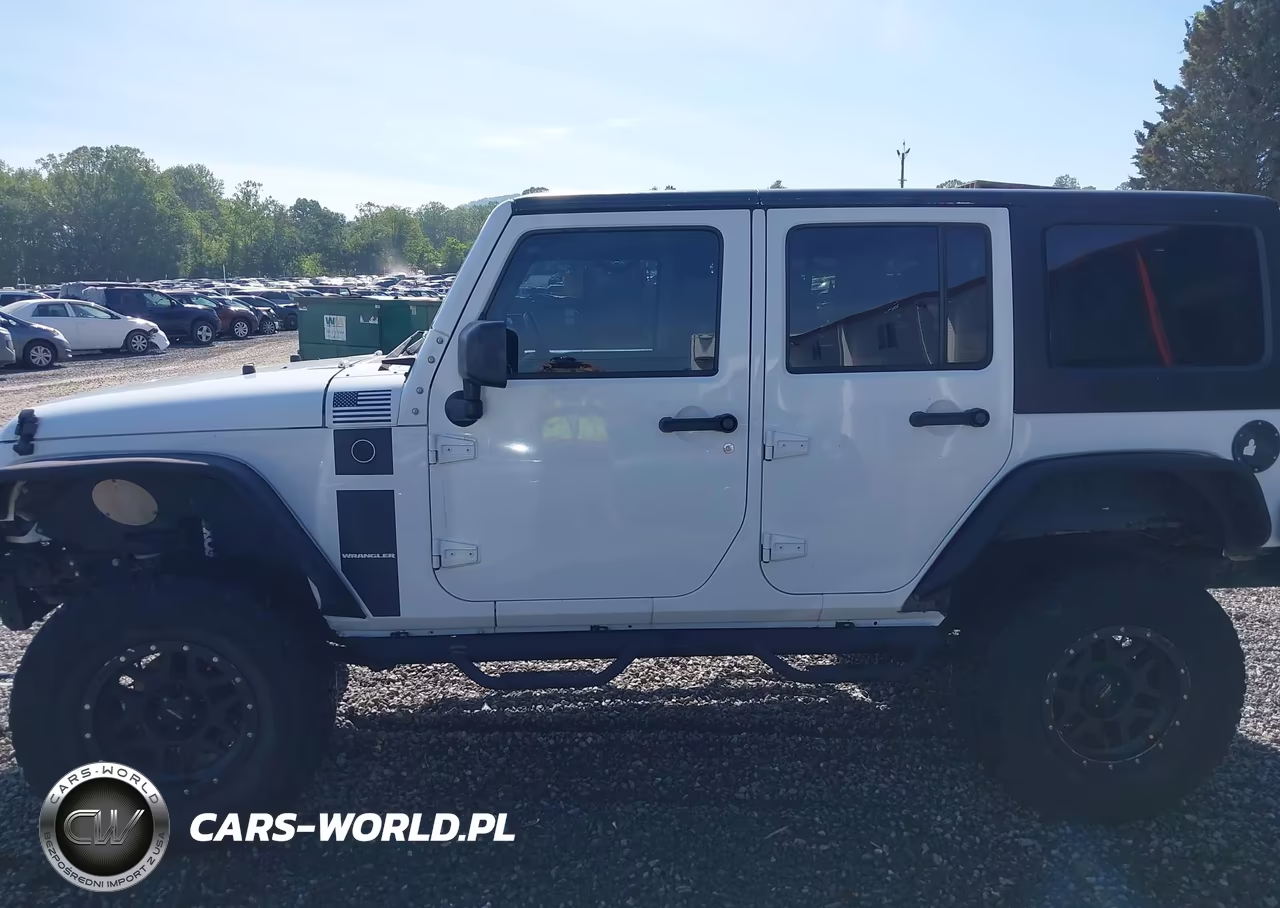2016 Jeep Wrangler Unlimited Freedom VIN:1C4HJWDG4GL172535 - 14
