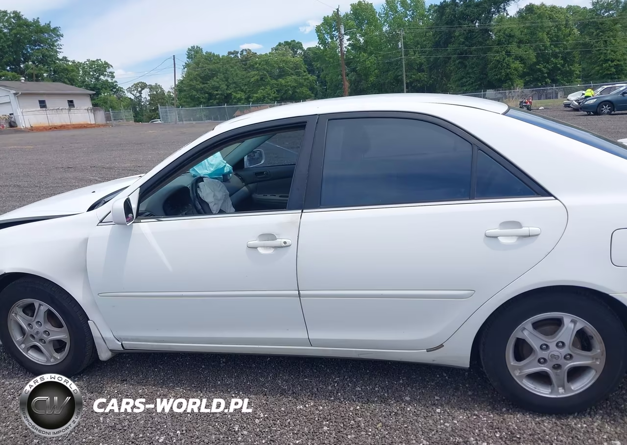 2002 Toyota Camry Le VIN:4T1BE32K32U048769 - 14
