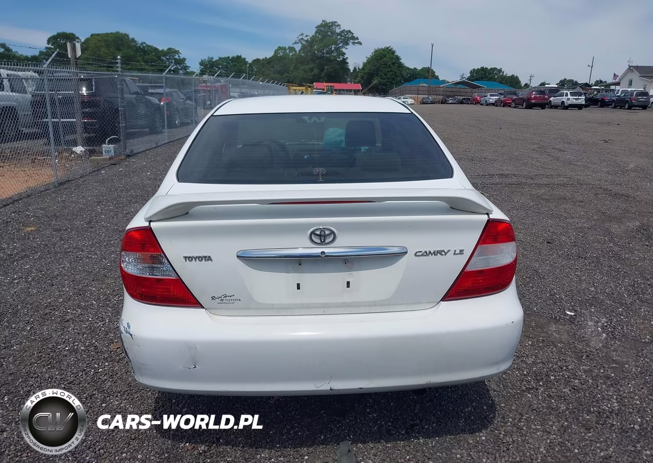 2002 Toyota Camry Le VIN:4T1BE32K32U048769 - 16