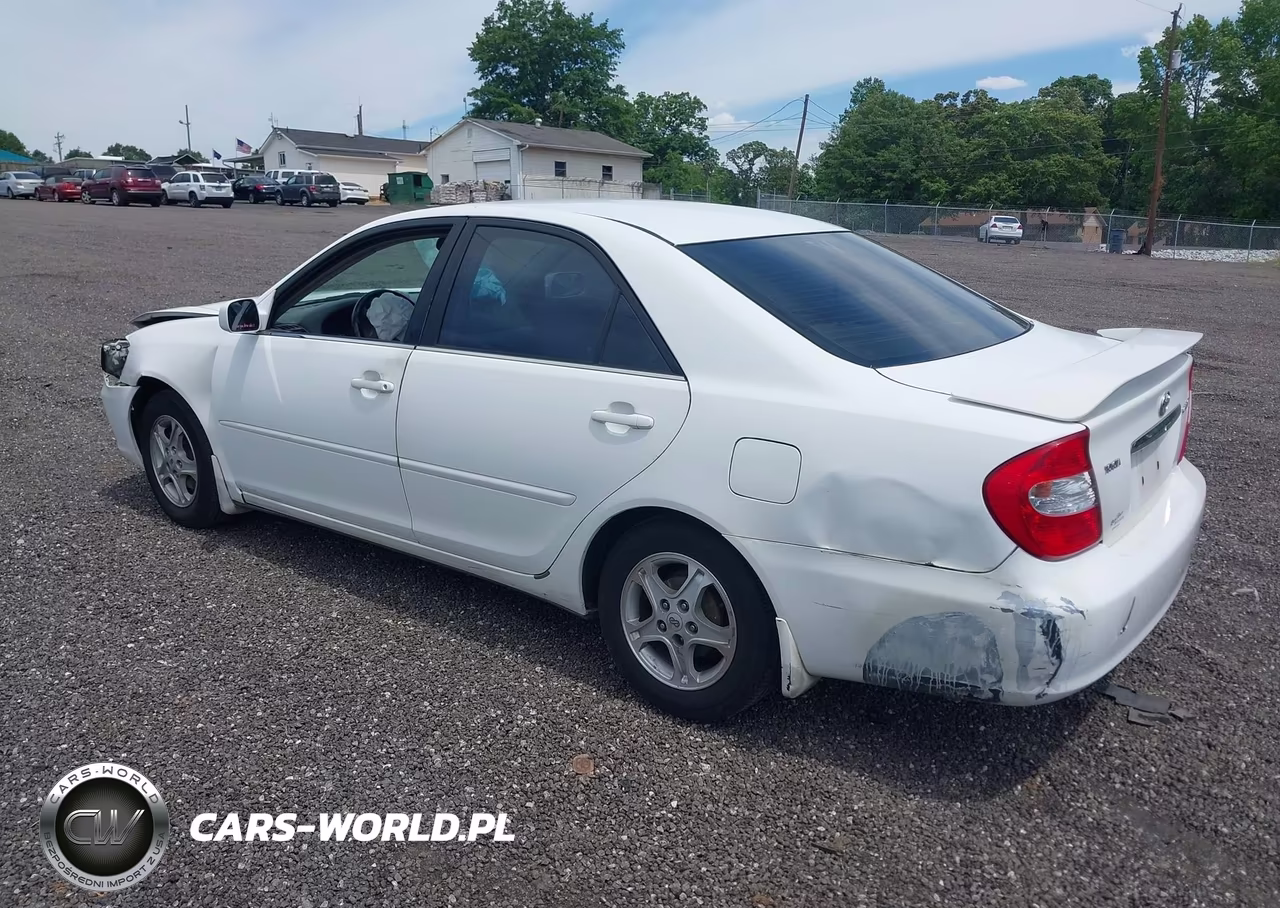 2002 Toyota Camry Le VIN:4T1BE32K32U048769 - 3