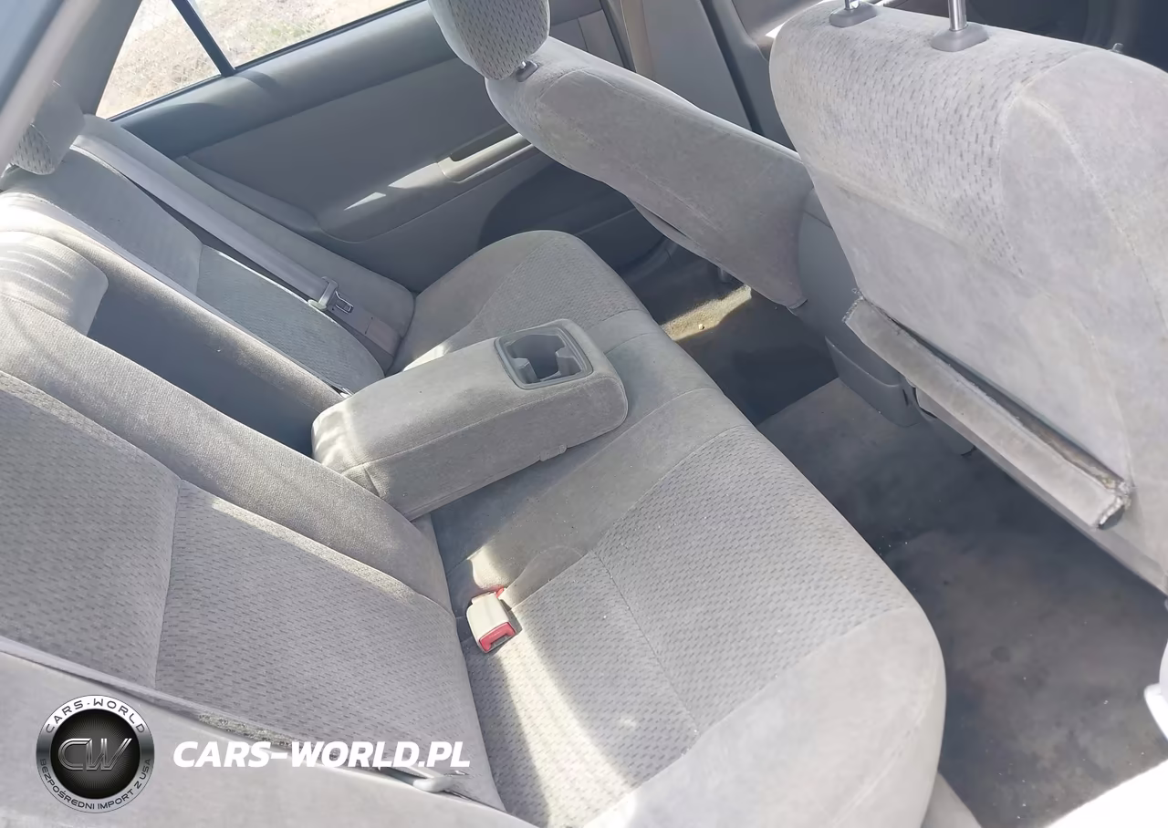 2002 Toyota Camry Le VIN:4T1BE32K32U048769 - 8