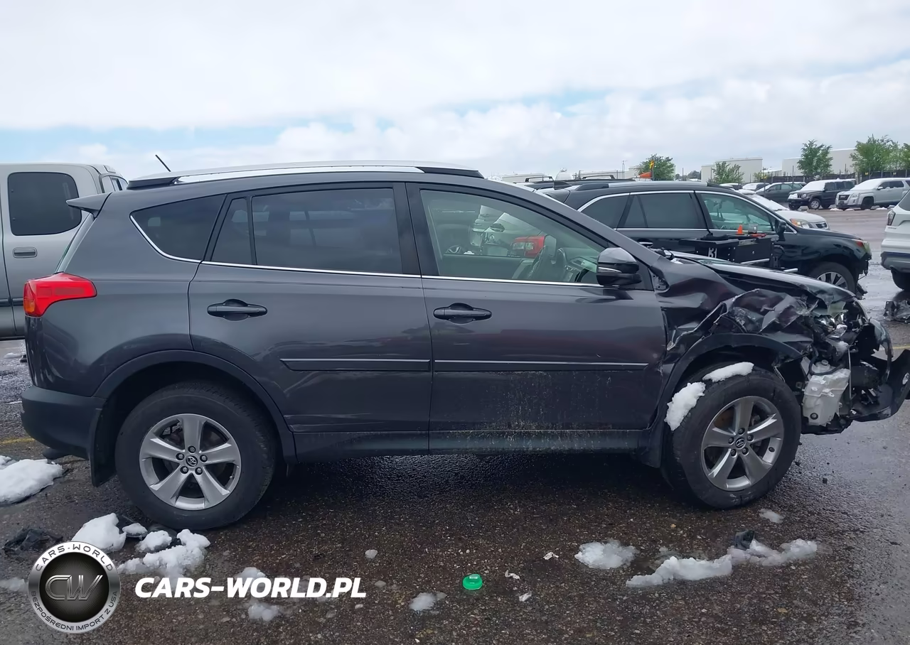 2015 Toyota Rav4 Xle VIN:JTMRFREV4FJ043225 - 13