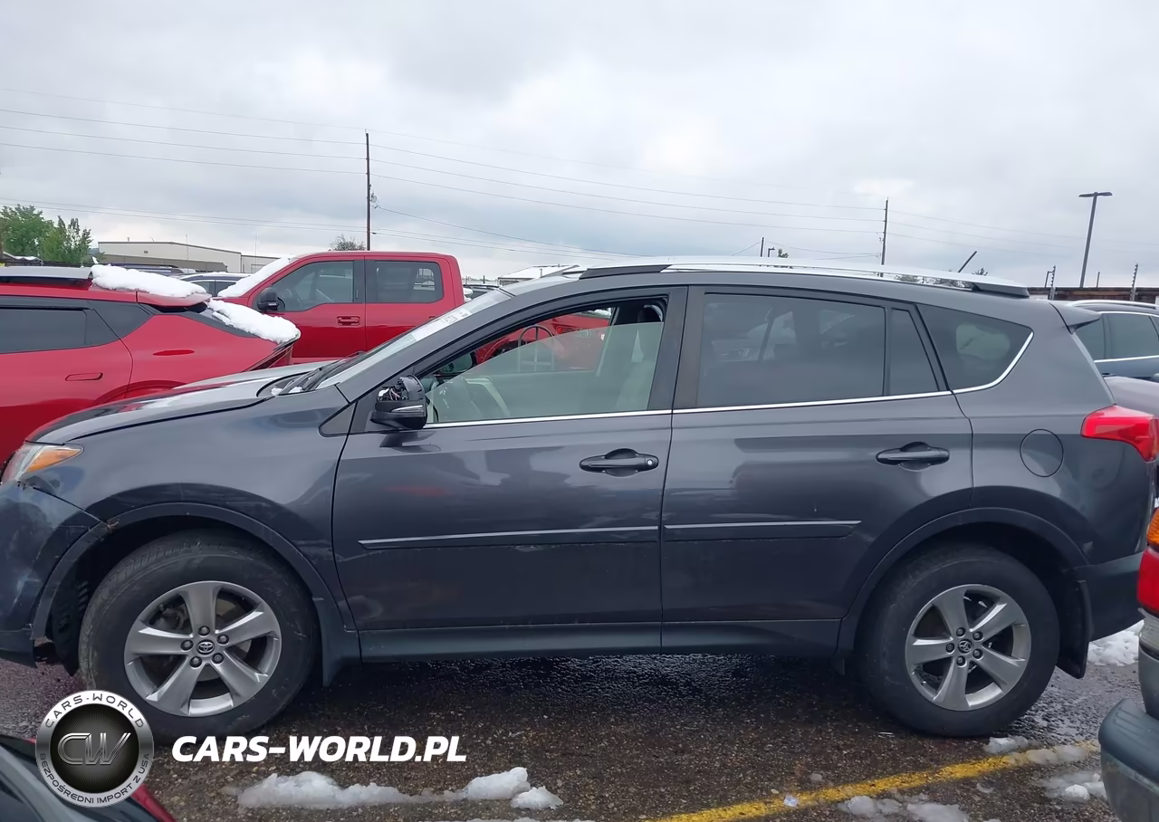 2015 Toyota Rav4 Xle VIN:JTMRFREV4FJ043225 - 14