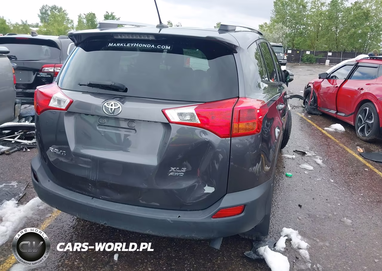 2015 Toyota Rav4 Xle VIN:JTMRFREV4FJ043225 - 4