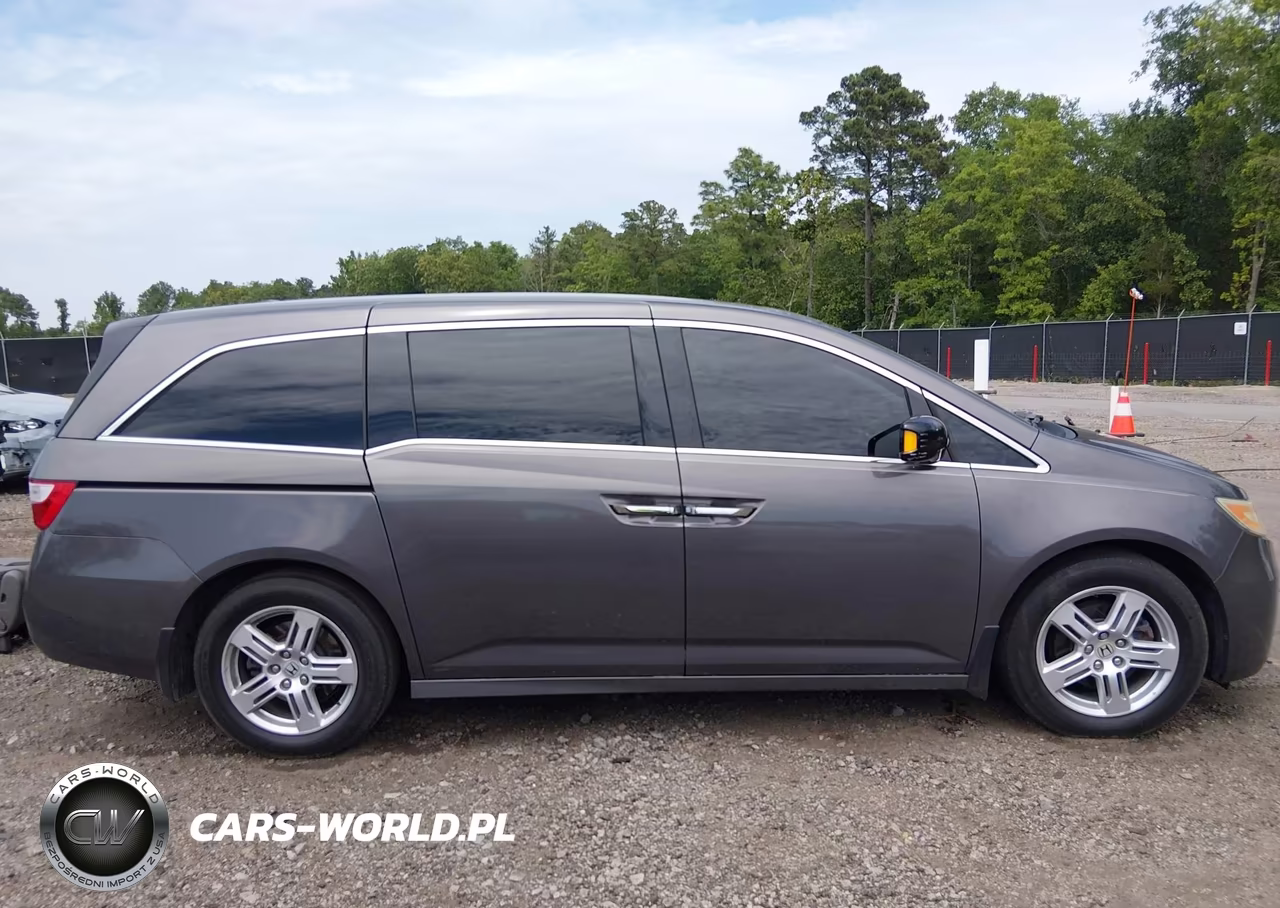 2013 Honda Odyssey Touring-Touring Elite VIN:5FNRL5H97DB079589 - 14