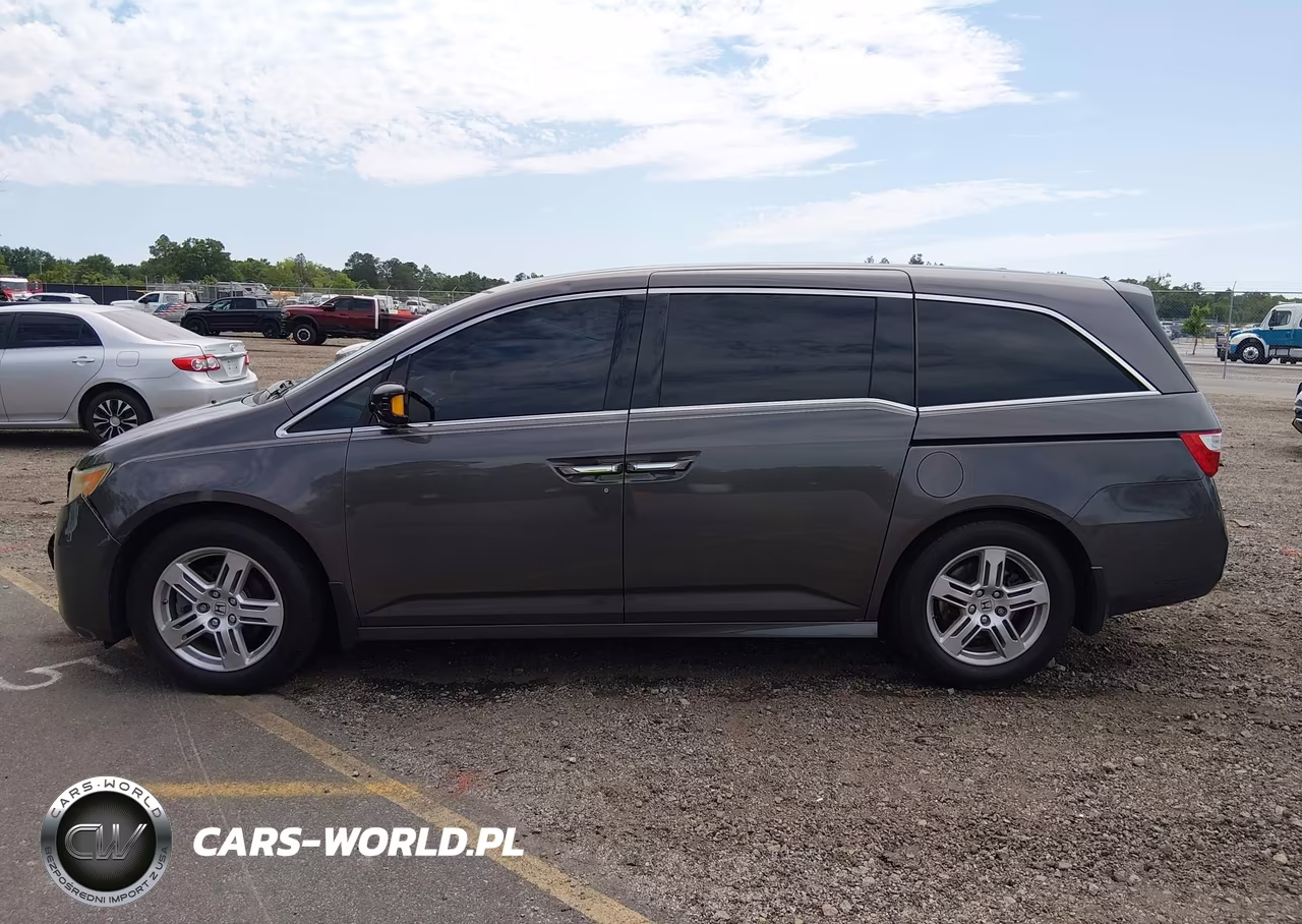 2013 Honda Odyssey Touring-Touring Elite VIN:5FNRL5H97DB079589 - 15