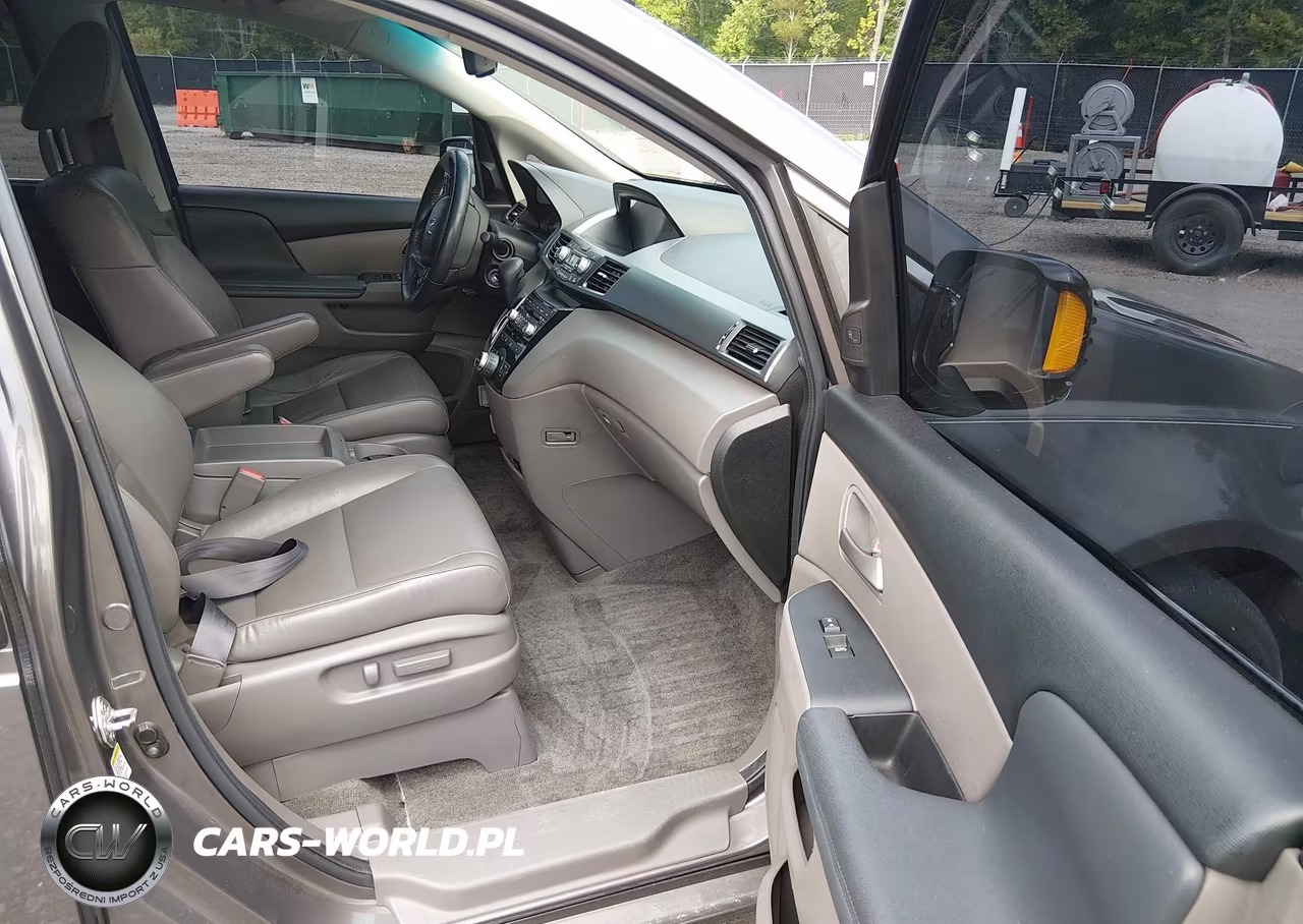 2013 Honda Odyssey Touring-Touring Elite VIN:5FNRL5H97DB079589 - 5