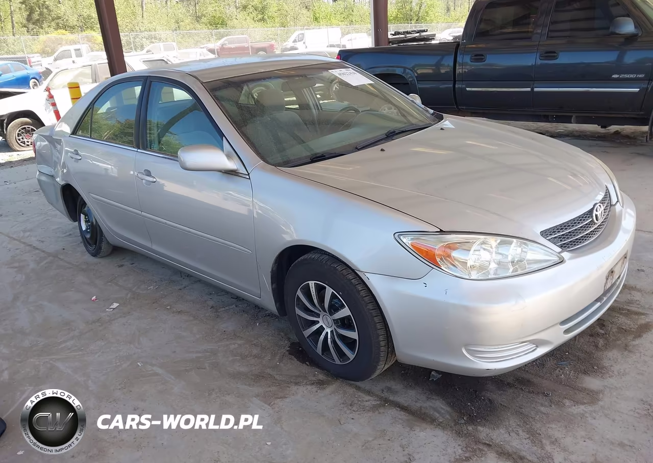 2004 Toyota Camry Le – zdjęcie 1 z 17