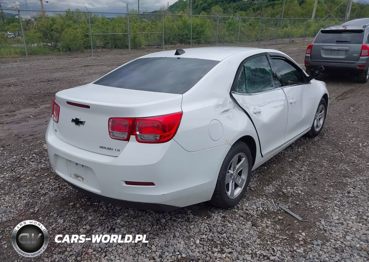 2014 Chevrolet Malibu 1Ls VIN:1G11B5SL9EF270747 - 4