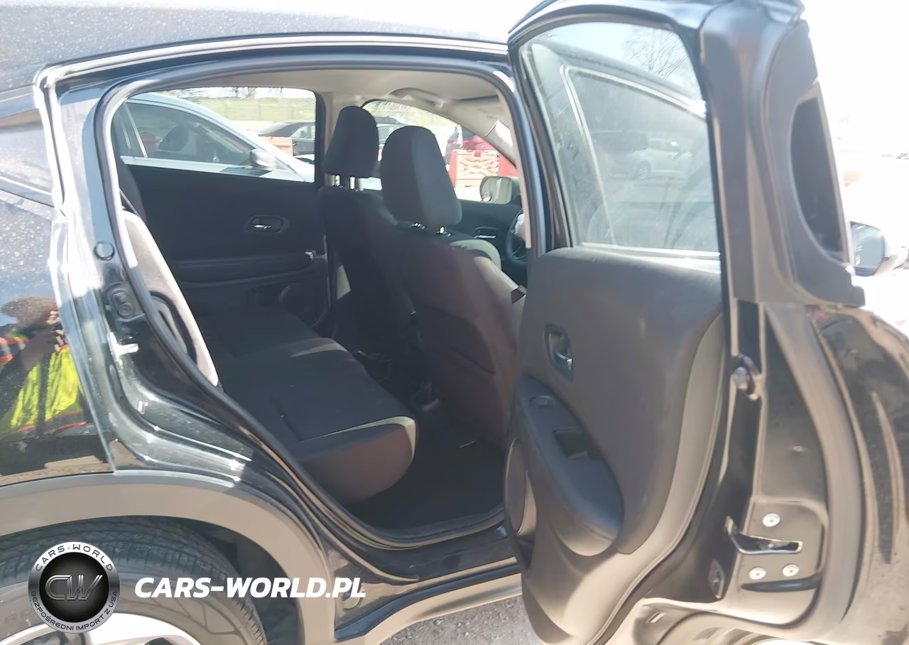 2017 Honda Hr-V Lx VIN:3CZRU6H31HG703301 - 8