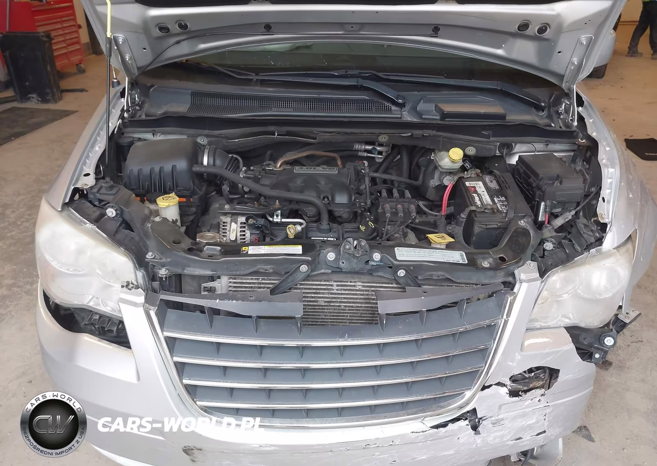 2010 Chrysler Town & Country Touring VIN:2A4RR5D19AR368868 - 10