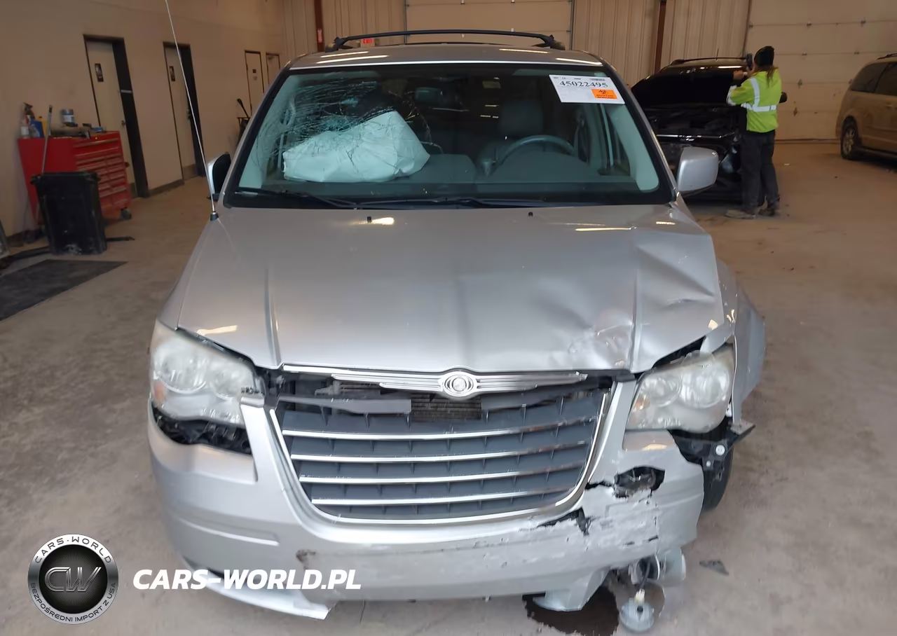 2010 Chrysler Town & Country Touring VIN:2A4RR5D19AR368868 - 12